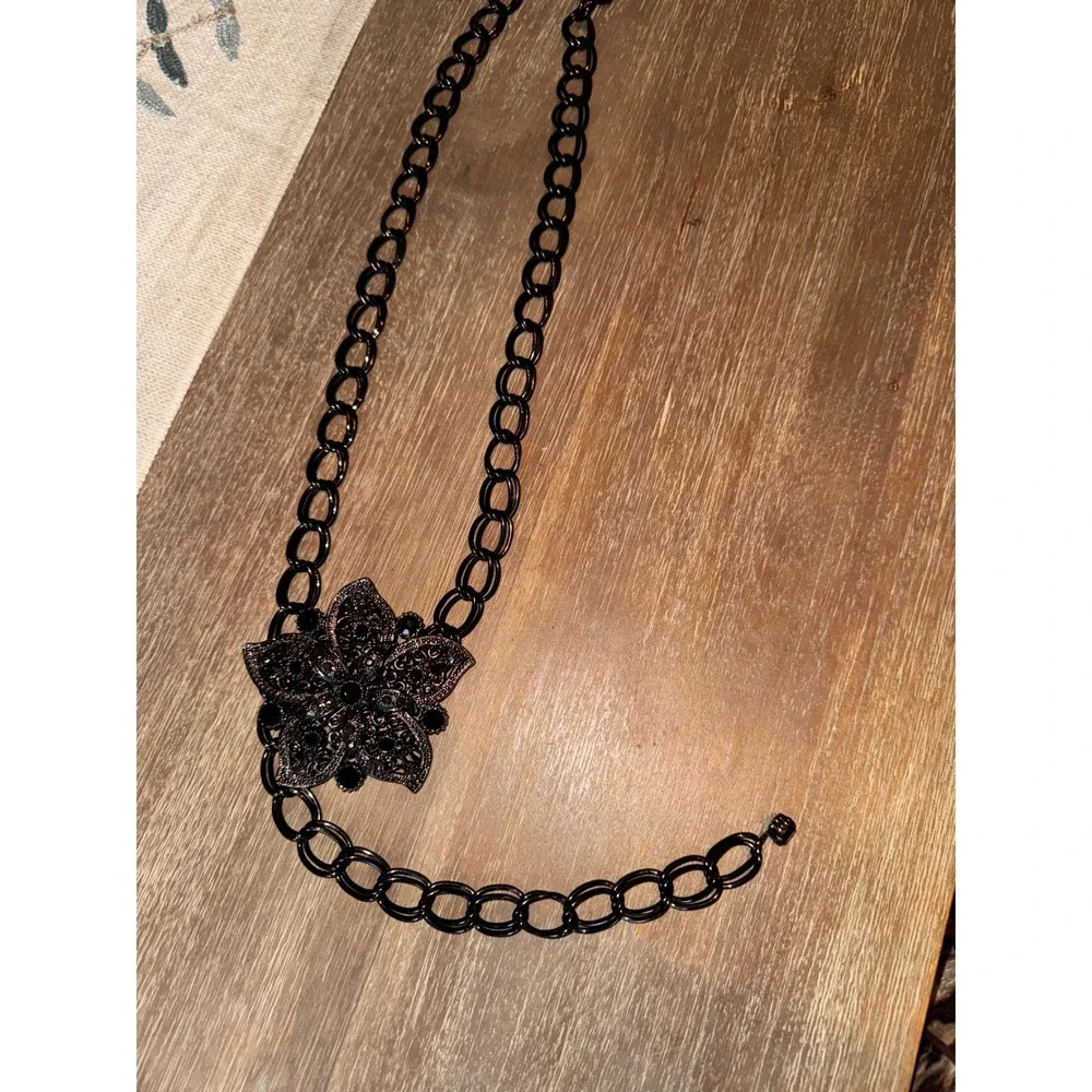 Black Chain Belt with Flower‎ Embellishment Fashion Waist Jewelry Accessory